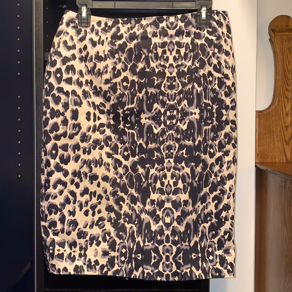 Mossino Cheetah Pencil Skirt